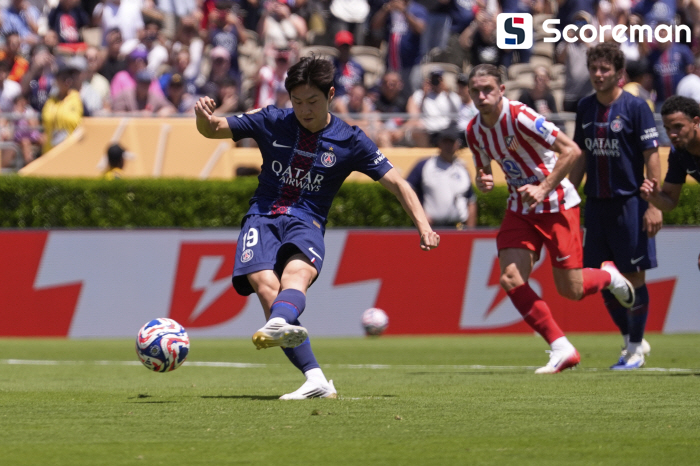 PSG, AT 마드리드 4-0 완파... 이강인 교체 출전
